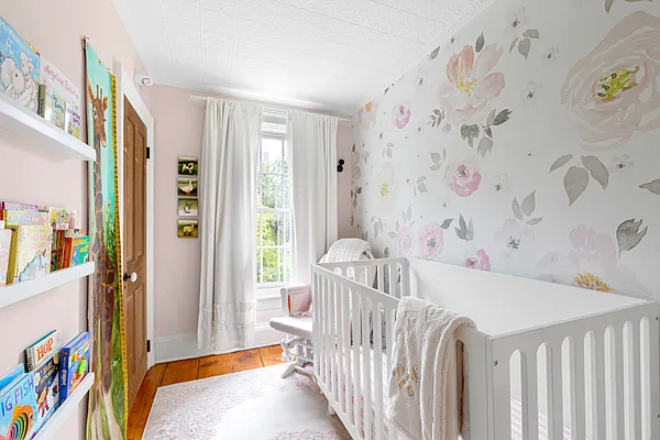 Sold by Compass | media 22