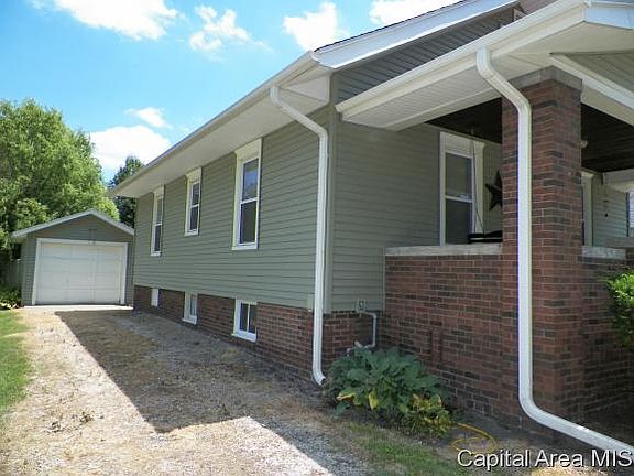 4th image of 249 N Whitesboro St