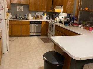 52 Olive Ct, Iowa City, IA 52246