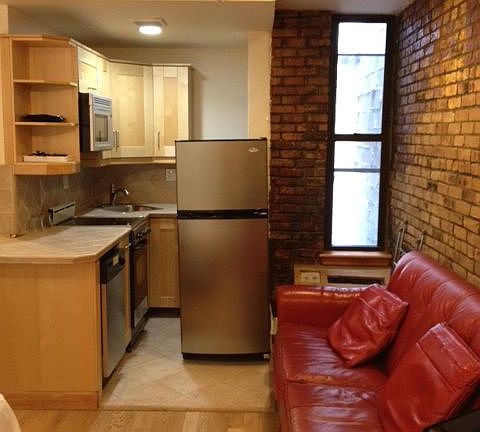 2nd image of 155 W 83rd St APT 118