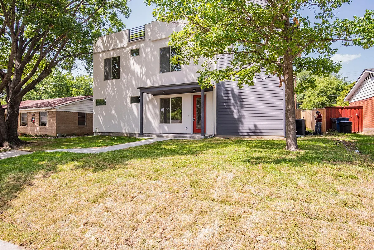 Building Photo - 8718 Boundbrook Ave
