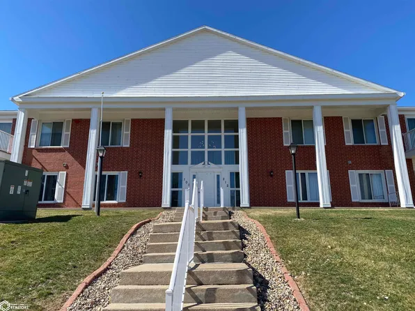 514 E Olive St APT 211, Marshalltown, IA 50158
