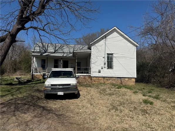 216 E Walnut St, Alma, AR 72921
