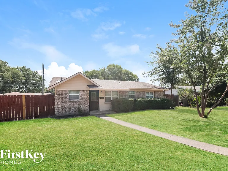 1600 Judy Dr — Photo 2