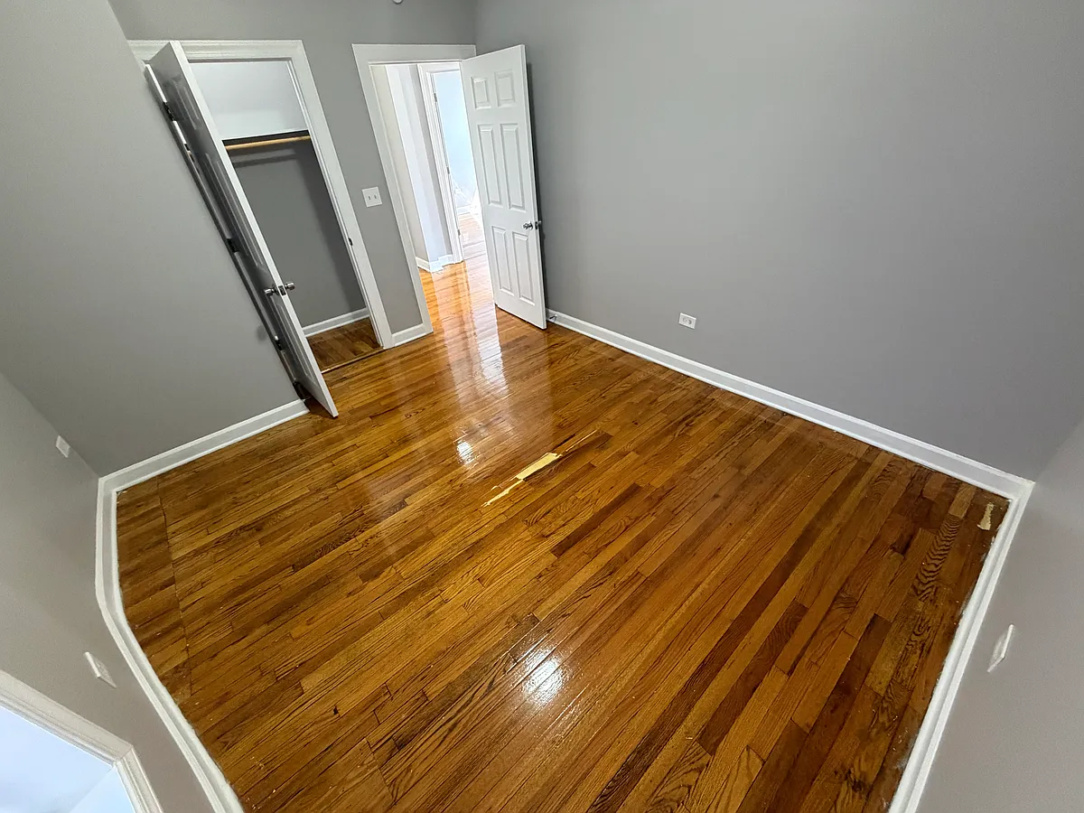 Building Photo - 108 N Menard Ave #2