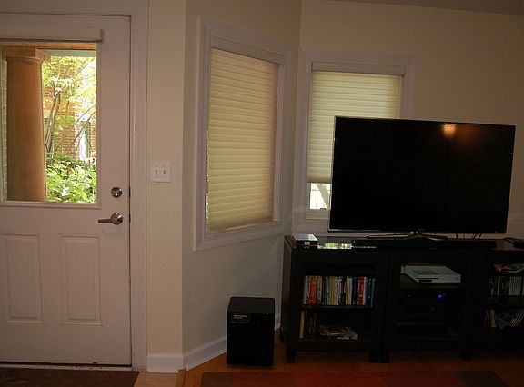 4th image of 1351 W Altgeld St #3C
