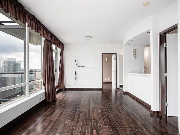 4th image of 939 Expo Blvd #2806