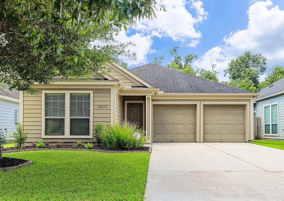 1st image of 12842 Pecan Shores Dr