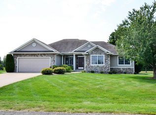 23753 Hidden River Dr, Sturgis, MI 49091