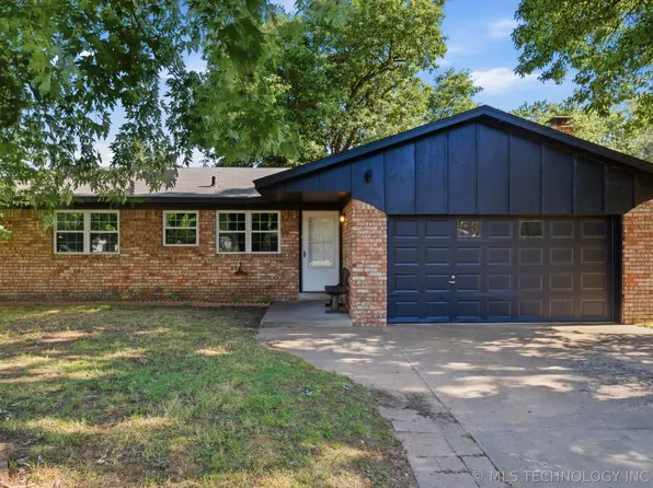 216 E J St, Jenks, OK 74037