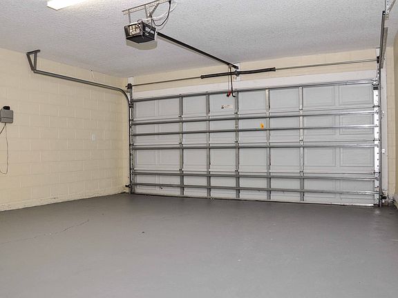 3rd image of 2411 Hartwell Ave