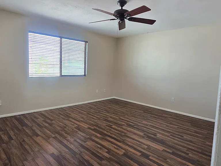 14236 N Oakwood Ln — Photo 8