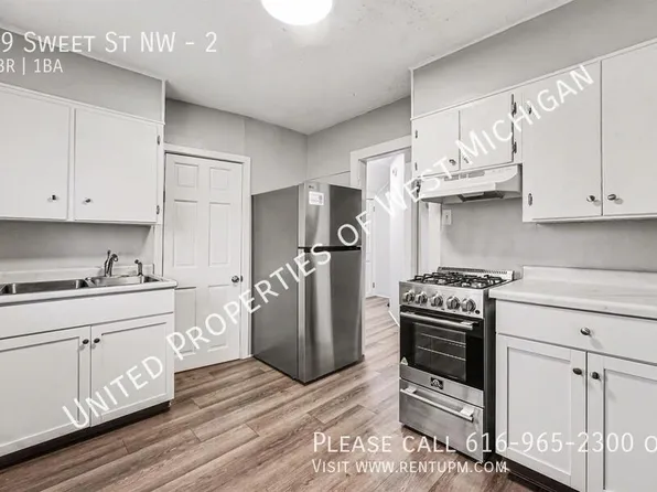 19 Sweet St NE APT 2, Grand Rapids, MI 49505