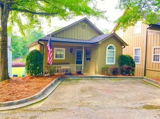 40 Honeysuckle Ln, Eclectic, AL 36024