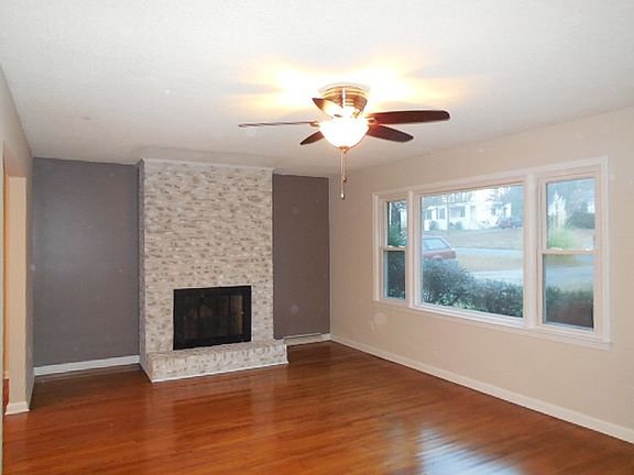 3rd image of 1724 Pichard St