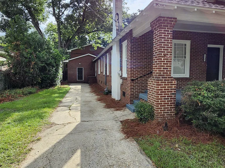 1234 Peacock Ave — Photo 2