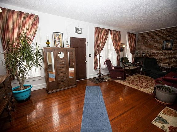 5th image of 311 S Vine St