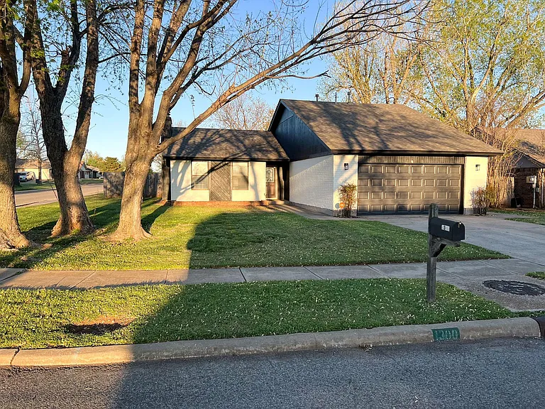 1300 S Gemini Rd — Photo 4