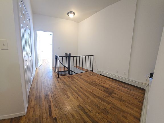 4th image of 205 W 102nd St APT 1D