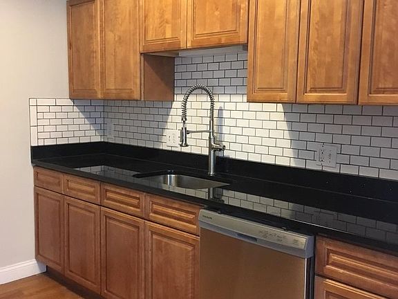 3rd image of 390 Charles St APT 114
