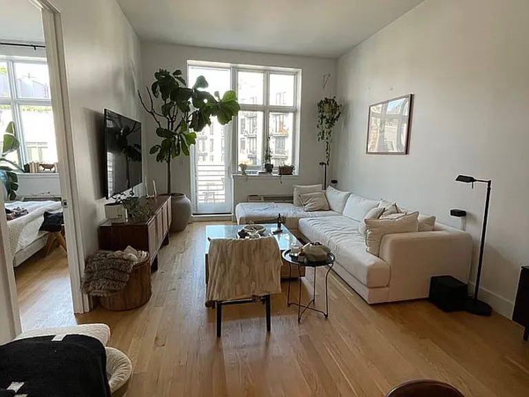 156 Hope St #4F — Photo 3