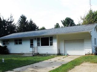 12920 Gleason Rd, Three Rivers, MI 49093
