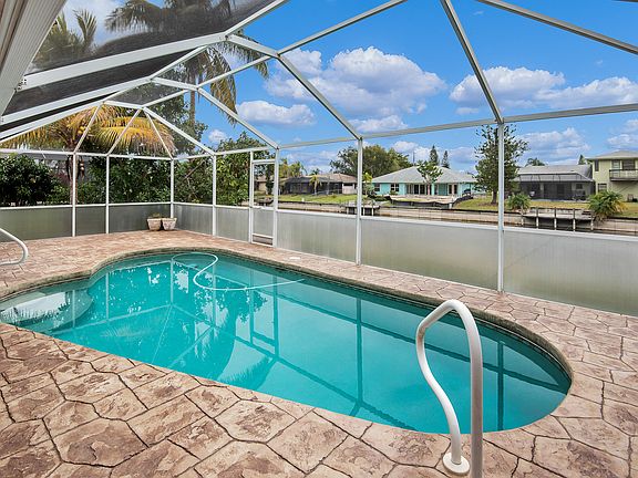 Pool/Deck Area