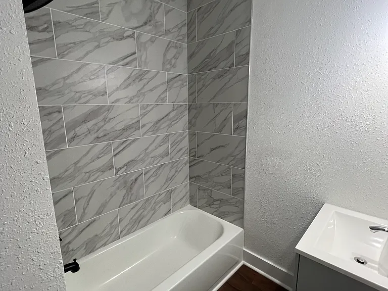 1113 E Trigg Ave — Photo 6