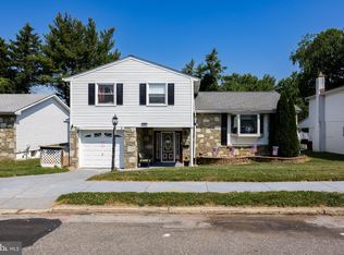 467 Pinewood Rd, Philadelphia, PA 19116