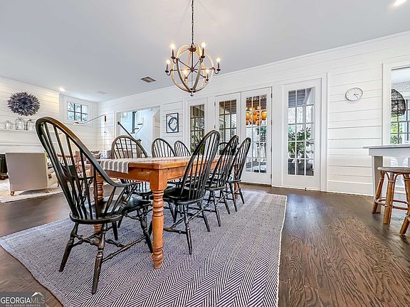 3rd image of 9139 Selborne Ln
