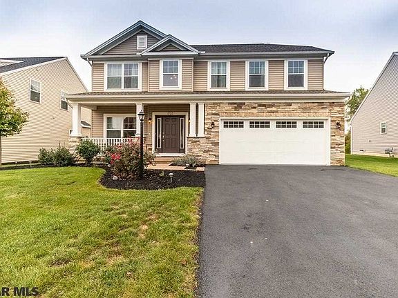 2nd image of 1722 Woodledge Dr