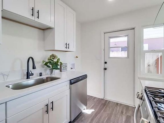 3rd image of 759 Madison Ave