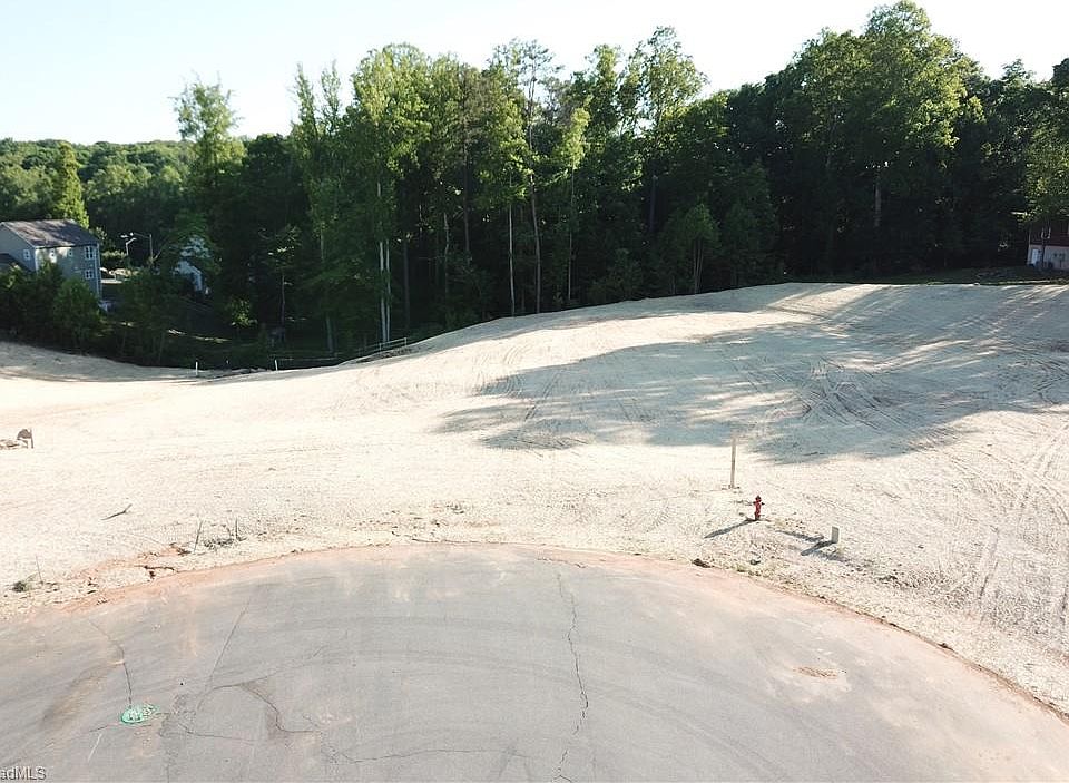 2nd image of 214 Flagstone Dr #8