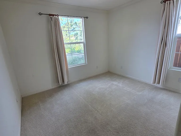 1640 Autumn Valley Ct — Photo 12