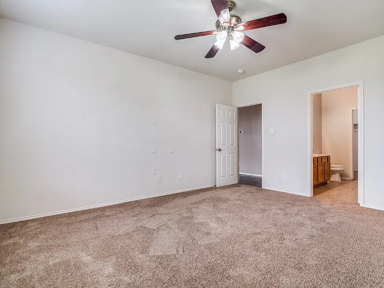 3646 Hawthorne Trl — Photo 14