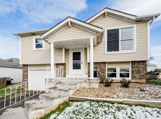 7712 W Frankfort Square Rd, Frankfort, IL 60423