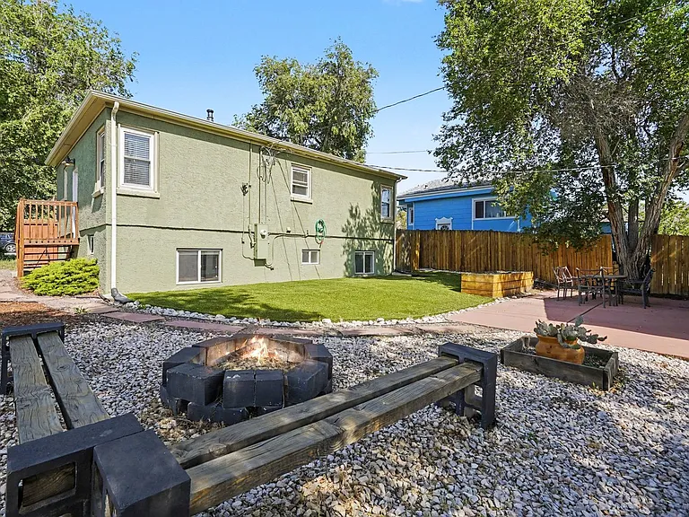 5050 Lincoln St — Photo 17