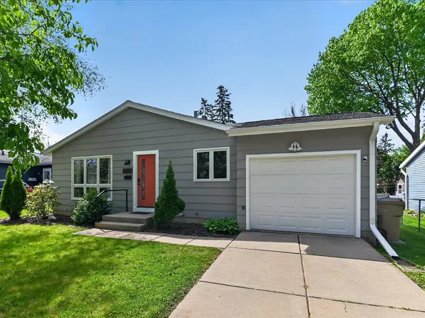 6105 Birch Hill Dr, Madison, WI 53711