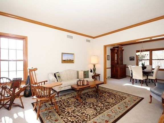 4th image of 909 Basswood Ave