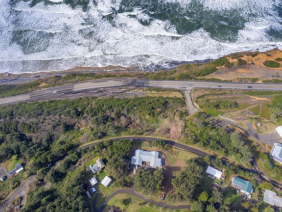 4th image of 74 NE 100th Dr