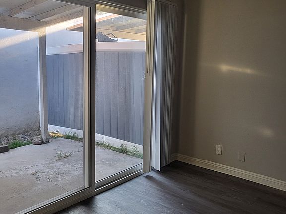 4th image of 2000-1 W Pacific Ave #D4