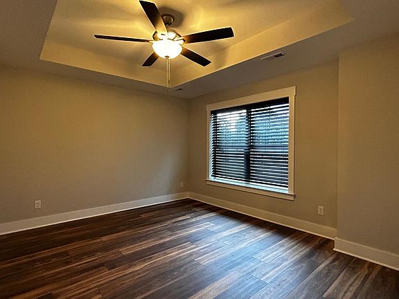 5th image of 4408 Shelborne Dr #1