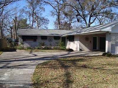 2nd image of 666 Woodhaven Dr
