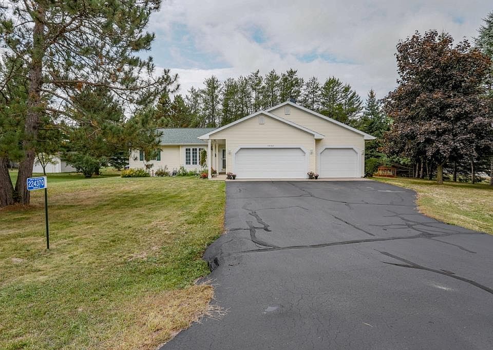 1st image of 224370 COUNTRY LANE