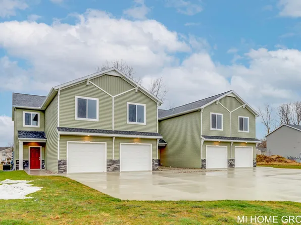 13662 Signature Dr, Holland, MI 49424