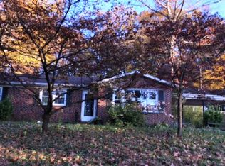 5831 White Rock Rd, Sykesville, MD 21784