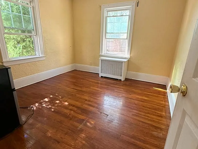 8 Herman Ave — Photo 4