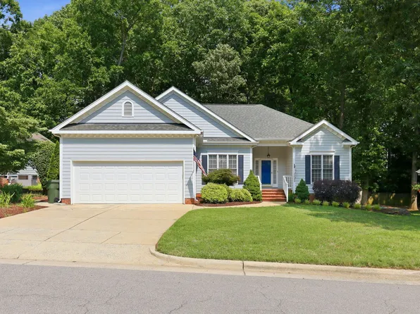 3020 Stone Gap Ct, Raleigh, NC 27612