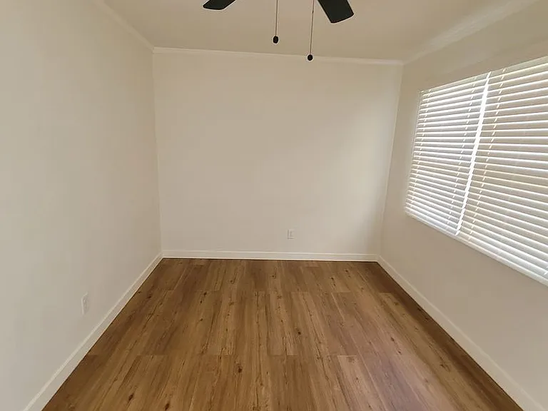1900 Marine Avenue 15103 St — Photo 9