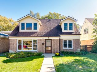 8455 E Prairie Rd, Skokie, IL 60076